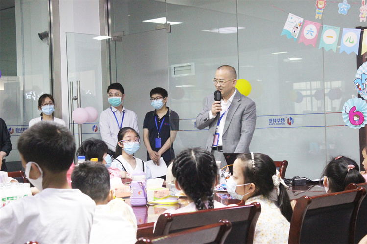 快乐工作,幸福家庭,迎六一儿童节! 快乐工作,幸福家庭,迎六一儿童节!